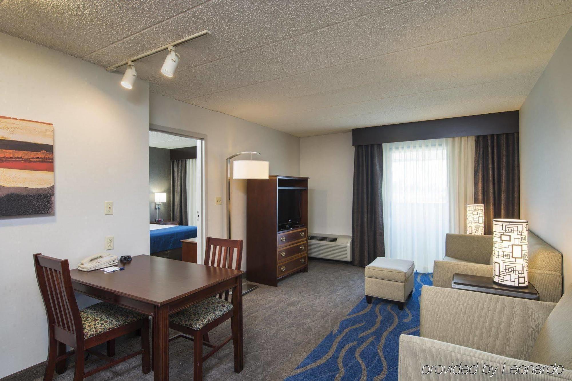 Holiday Inn Express Hotel & Suites Philadelphia - King Of Prussia By Ihg Dış mekan fotoğraf